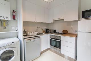 Entrecampos Lisbon Central Apartment - 7