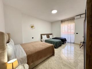 Spacious Family Apartment in City Center - 4