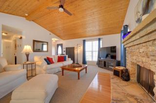 Cozy Sapphire Resort Home with Deck and Mountain Views - 3