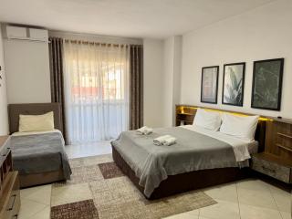 Spacious Family Apartment in City Center - 3