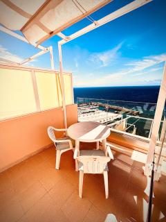 Oceanfront apartment in Los Gigantes, Buenavista Park - 1