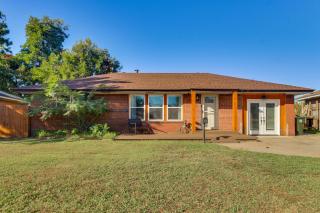 Easy OKC Access! Quiet Home with Yard and Workspace - 9