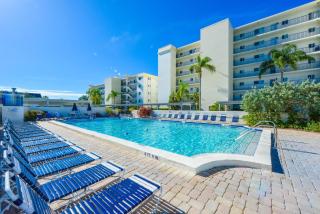 Crescent Royale Condominiums 107 - 8