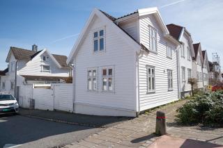Unique wooden house, Cozy outdoor area, Downtown - 0