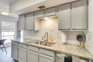 Family Retreat half Mi to Lake Travis Pets Welcome - 2