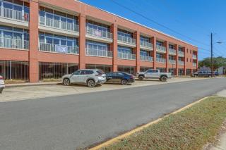 Walk to UA Campus Apt with Secure Parking! - 8