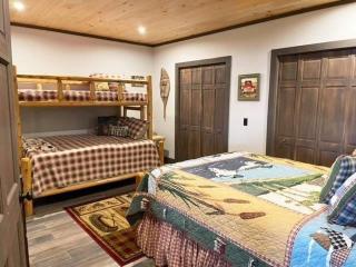 Downeast Sunset Luxury Lakehouse - 2