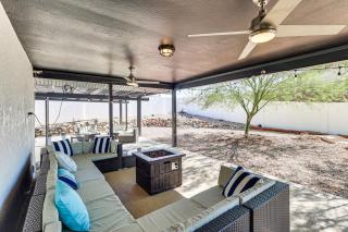 3 Mi to London Bridge Sleek Home with Outdoor Haven - 9