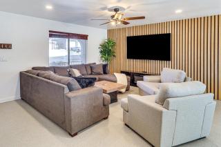 3 Mi to London Bridge Sleek Home with Outdoor Haven - 2