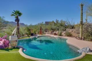 Pool and Stunning Mtn Views! Eclectic Tucson Home - 9