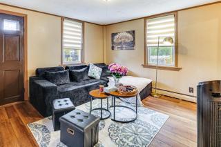 1 Mi to Main St Riverside Torrington Apt with Yard - 5