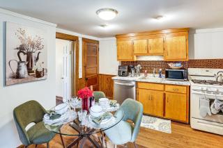 1 Mi to Main St Riverside Torrington Apt with Yard - 3