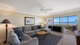 Crescent Royale Condominiums 6A - 7