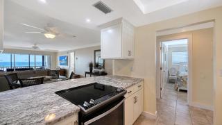 Crescent Royale Condominiums 6A - 3