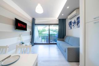 Desenzano - 2' to Station & Lake - Pool, Wifi, AC - 0