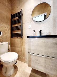 Le Robin Central Studio with AC & charm - 7