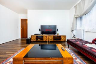 Cosy 2BR London Apt Zone 1 Near London Bridge - 2