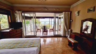 Spacious Seafront Villa with seaview terrace and beach access - 2