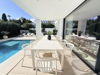 797 HOLIDAY RENTALS - Lujosa y moderna villa en Puerto marina - 5