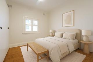 Bondi Beach Home for 10 with Terrace & 2-Car Parking - 5