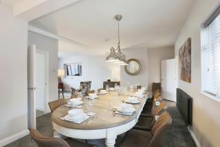 Luxurious 7-Bedroom Home in Solihull, close to NEC & BHX - 5