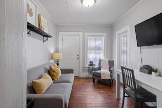 Perfect Size For Short & Mid Term Stays - 9