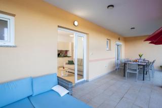 Holiday houses Hana and Lana with shared pool - 2