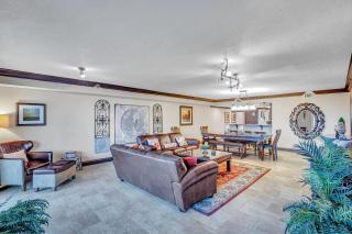 Hamilton House 306 - 7