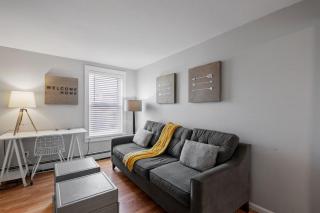 Bright Modern Open Layout 2nd Flr Short to MidTerm - 9