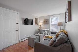 Bright Modern Open Layout 2nd Flr Short to MidTerm - 6