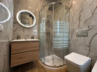 Valverde Apartments and Room - 9