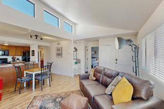 1 BR Condo in Tucson, Mountain Views - 5