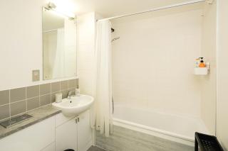 Skyline Views 2-Bed Flat 5 Sleeps 7th Floor - Londres - 6