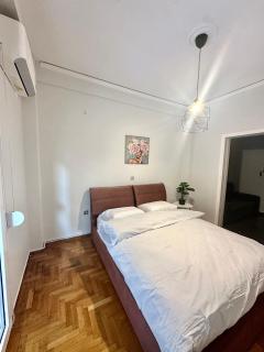 Modern stay-10 mins from the city center- 5 mins from the beach - 3