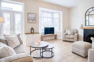 Seascape Retreat - 3 Bedroom Flat - Porthcawl - 0