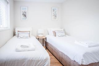 Seascape Retreat - 3 Bedroom Flat - Porthcawl - 1