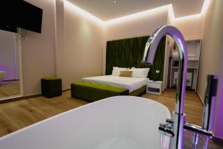 Lumeris lakeview Suites and SPA - 9