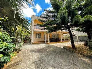 Private 2-bed Apartment Near Mont Choisy Beach - 0