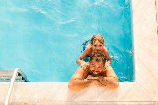 Holiday Inn Express & Suites Phoenix - Midtown, an IHG Hotel - 8