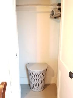 Bright Front Facing Unit - Private Front Farmers Porch - 8