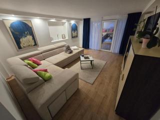 Milena&Nikola cosy and spacious apartment - 0