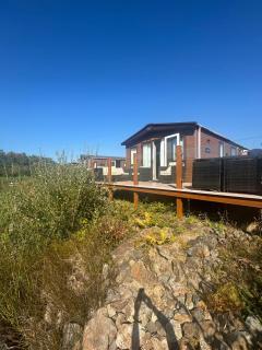 Luxury mini lodge with lakeside views - 9