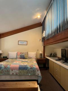 Quaint Condo 329 - 3