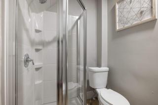 Sleek & Bright 1st Flr Studio Short -Midterm Stays - Manchester - 1