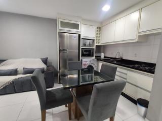 Aptos em prédio a 500m da Praia de Canasvieiras - GALs - 8