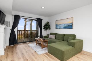 Timbers Studio 41 with Wintergreen Advantage - Mount Torry Furnace - 0