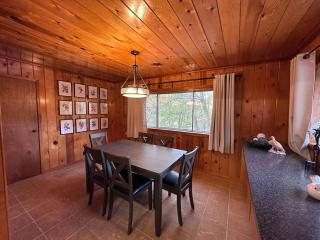 Little Smoky Retreat , 3 Bedroom , Close to downtown Gatlinburg AND Pigeon Forge - 2