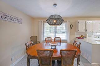 Kennesaw Komfort Home for 8 - 1