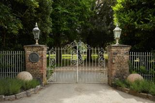 Priory Coach House - 7