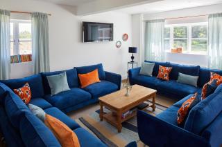 Priory Coach House - 3